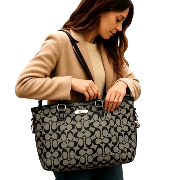 Coach Jacquard & Leather Gallery Tote EUC - Picture 2 of 15